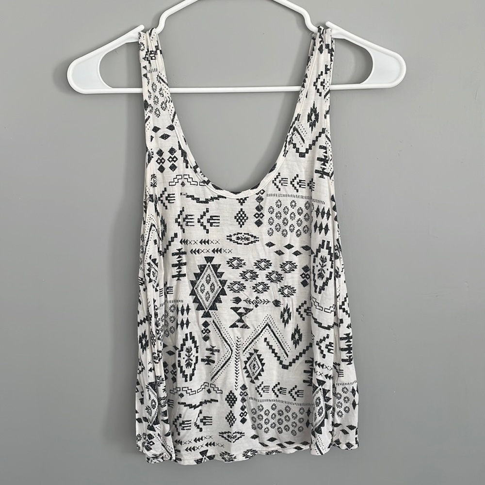 Forever 21 geometric tank top